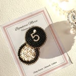 ビーズ刺繍　コスメブローチ ✳︎ラメ入り風アイシャドウ(ペールオレンジ)✳︎