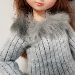 ファー付きソフトリブニット☆トップス(リカちゃんブライスの洋服)グレー