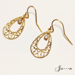 【再販】しずく♡透かしチャーム♡一粒石キュービックジルコニア♡ピアス ❁*✲ﾟ*