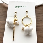 綿雪のイヤリング（ピアス）ゴールド