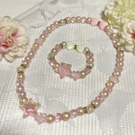 ✨🆕✨キラキラピンク色のネックレスとブレスレットセット　子供用