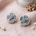 ビーズ刺繍＊優しいblue flowerピアス