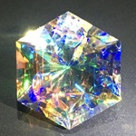 【導きの聖石 アルクトゥルス】　宝石型カットオブジェ(2111D)　（6画 Mサイズ）