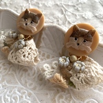 《送料無料》チェコボタンインド刺繍リボンピアス