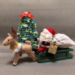 羊毛フェルト サンタクロースとトナカイ クリスマスツリー付き
