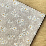 45*45【コットン刺繍】ami Margaret／モカベージュ《 生地 綿 シーチング生地 花柄 フラワー お花 刺繍 レース ブラウン 茶色 ベージュ COTTONCANDY 薄手 》