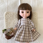 ソランちゃんのお洋服☆ 長袖のベージュチェックワンピース