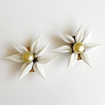 フランス ヴィンテージ イヤリング no.1（ 花 ガラス パール ホワイト ）