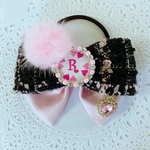 クリスマス🎄ツイードリボン×ミンクファー🎀イニシャル入り♡プレゼントにも🎁キッズヘアゴム 