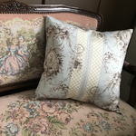 ☆SALE☆  スペイン製 輸入生地  パウダーブルー JOHANN 天使 クッションカバー ♡45cm用