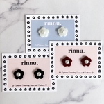 デイジー　モチーフ　フラワー　アクセサリー　15mm ホワイト　ブラック　レッド　※カラーおよび金具(ピアスorイヤリング)はオプション選択