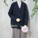 ウール100％　手編みで高品質のカーディガン とても大きなサイズKS107