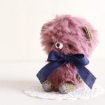 約11cm ワインレッドカラーのモフモフふわふわあみぐるみ クマさん