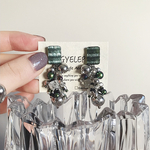 smoky green×silver mode design アンティーク　レトロ　　大ぶり　個性的　大振り　アレルギー対応　レジン　ビーズ　秋　冬　エスニック シルバー