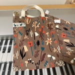 ちょっとそこまで☆小さなエコバッグ♪ブラウンベースの北欧風フラワー💐