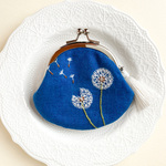 綿毛の手刺繍がま口丸型B級品