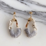  パドー刺繍イヤリング／ピアス／モヘアビジュー