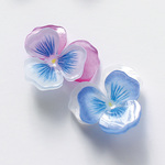 パンジーの花びらピアス／イヤリング