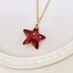 Swarovskiレッドマグマ星のペンダント