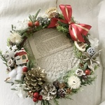 特大クリスマスリース（英字新聞を添えて）
