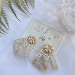 再販［last1］◆小ぶりsnow刺繍ピアス/イヤリング◆