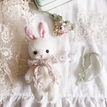 【送料無料❣️】水玉模様のお耳のうさぎちゃん🐇🤍🎀pupuBEAR