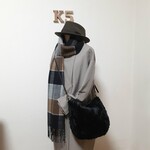 ブロウクンファー大人のポシェット、ブラック革紐