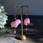 緋寒桜の布花ピアス
