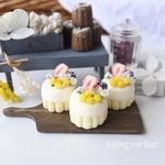 【ミニチュアor片耳 耳飾り】ミモザ❁かすみ草×レアチーズシャルロットケーキ𖧷
