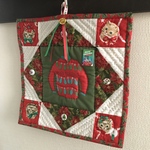 クリスマスのタペストリー　　赤