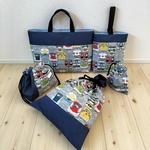 〘完成品〙 入園 入学 5点セット✜ かっこいい 電車 たくさん柄♪ レッスンバッグ シューズバッグ 他♪ 男の子