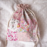リバティ　パッチワーク　巾着袋　🍓🌸🌷🌼