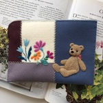 🧸felt  de  patchworkテディベアのお薬手帳ケース🧸