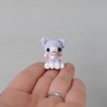 【再販】*刺繍糸の小さな猫ちゃん*