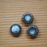 36数量限定 裏穴 18mm ボタン　2個