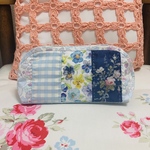 リバティ×チェック　パッチワークポーチ (ラウンド型) ウィンターブルー