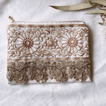 再入荷❣️インド刺繍　ポーチ　小物入れ　化粧ポーチ　通帳ケース