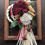 紅白のしめ縄飾り