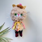 1957❤️ふわもこ　ベレー帽の猫chanぬいぐるみ