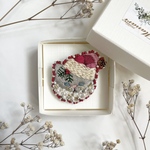 サンタクロースの猫刺繍ブローチ 