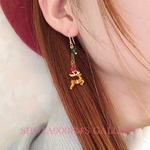 ［再販13]  クリスマス　🎄トナカイさんの片耳ピアス／イヤリング／樹脂ピアス／ノンホールピアス🎄赤×緑　トナカイ　ラッピング　クリスマスプレゼント　スワロフスキー　となかい　#スペシャルギフト