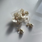 M.108 Flower butterfly perl