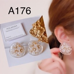A176…ミニフラワーブーケ　イヤリング　ピアス