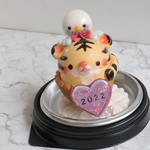 2022虎ケーキとセキセイインコ