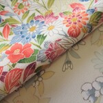 アイボリー 本加賀友禅 草花模様 正絹 丹後ちりめん おくみ部分 No.36-4【210cm×17cm】仕付け糸付き着物の解き 和布 silk100%