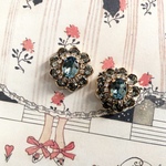 Swinging-Sixties flower(all gray) pierce / earring