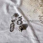 921.アシンメトリーゴールドピアス