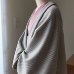 ★送料込み★ウール・グレンチェック(グレー)モモンガカーディガン 