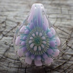 pinonyaca  (80)ガラス  カラフルお花のペンダント 