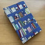 再販　ブックカバー　読書パンダ　青　文庫本サイズ